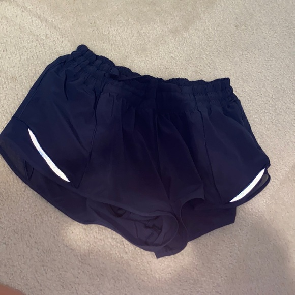 lululemon athletica Pants - Lululemon Hotty Hot Navy 2.5 inch shorts